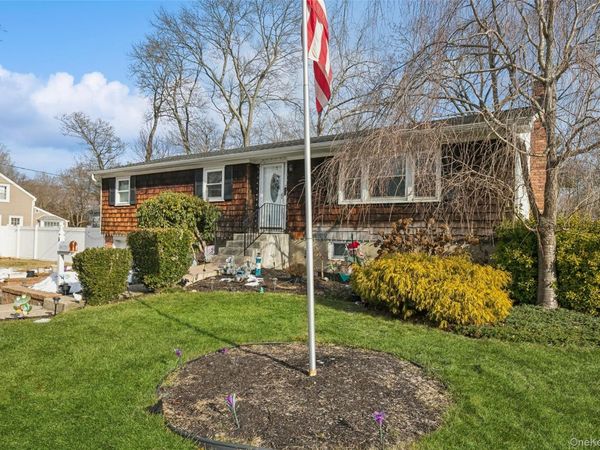 49 Admiral Street, Port Jefferson Station, NY 11776