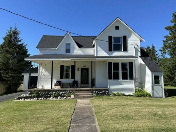 321 E Main ST, Pickford, MI 49774