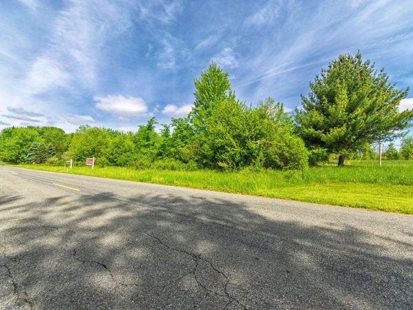 70th Avenue, Paw Paw, MI 49079