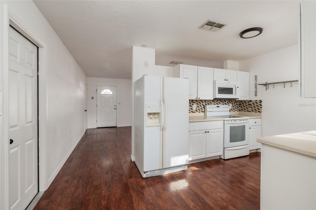 704 72nd Avenue N, Saint Petersburg, FL 33702 Photo