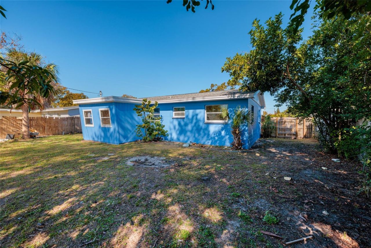 704 72nd Avenue N, Saint Petersburg, FL 33702 Photo