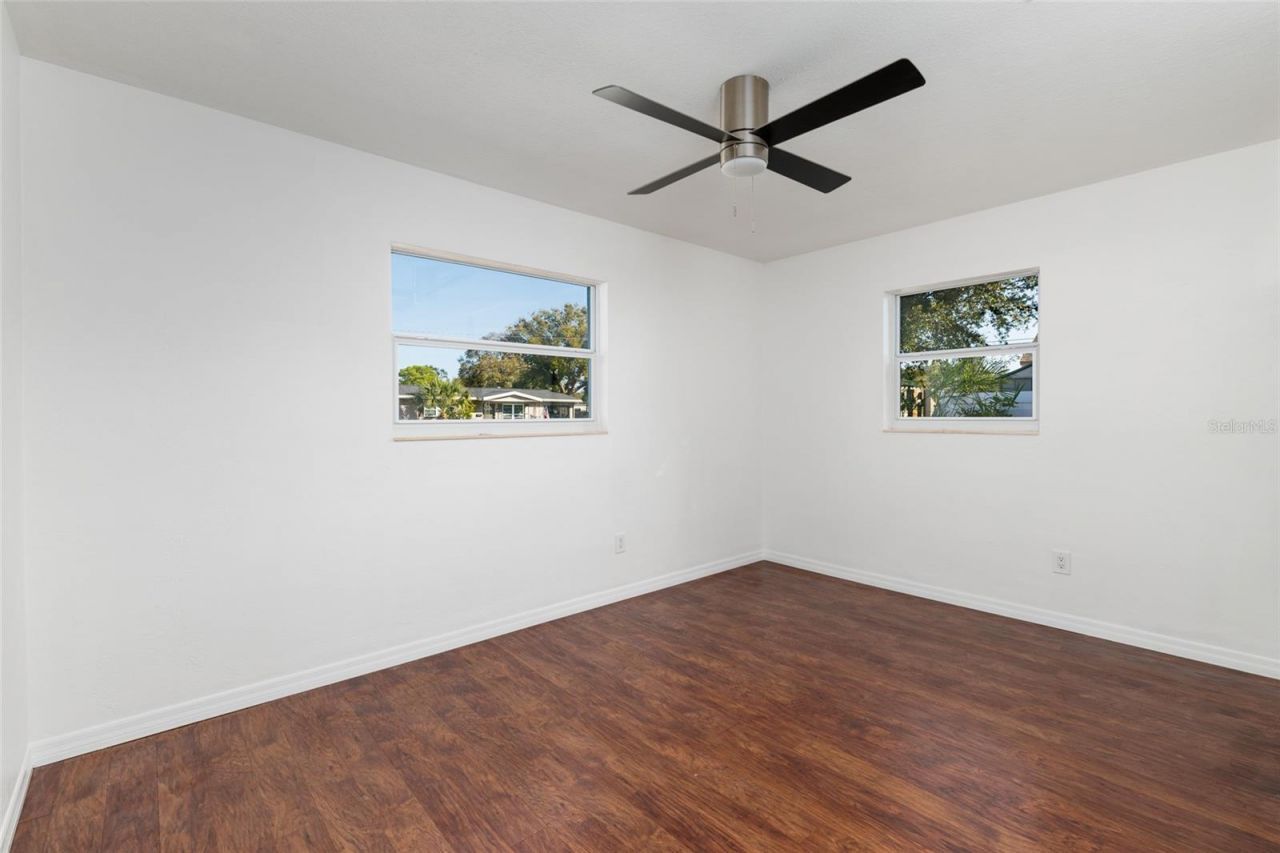 704 72nd Avenue N, Saint Petersburg, FL 33702 Photo