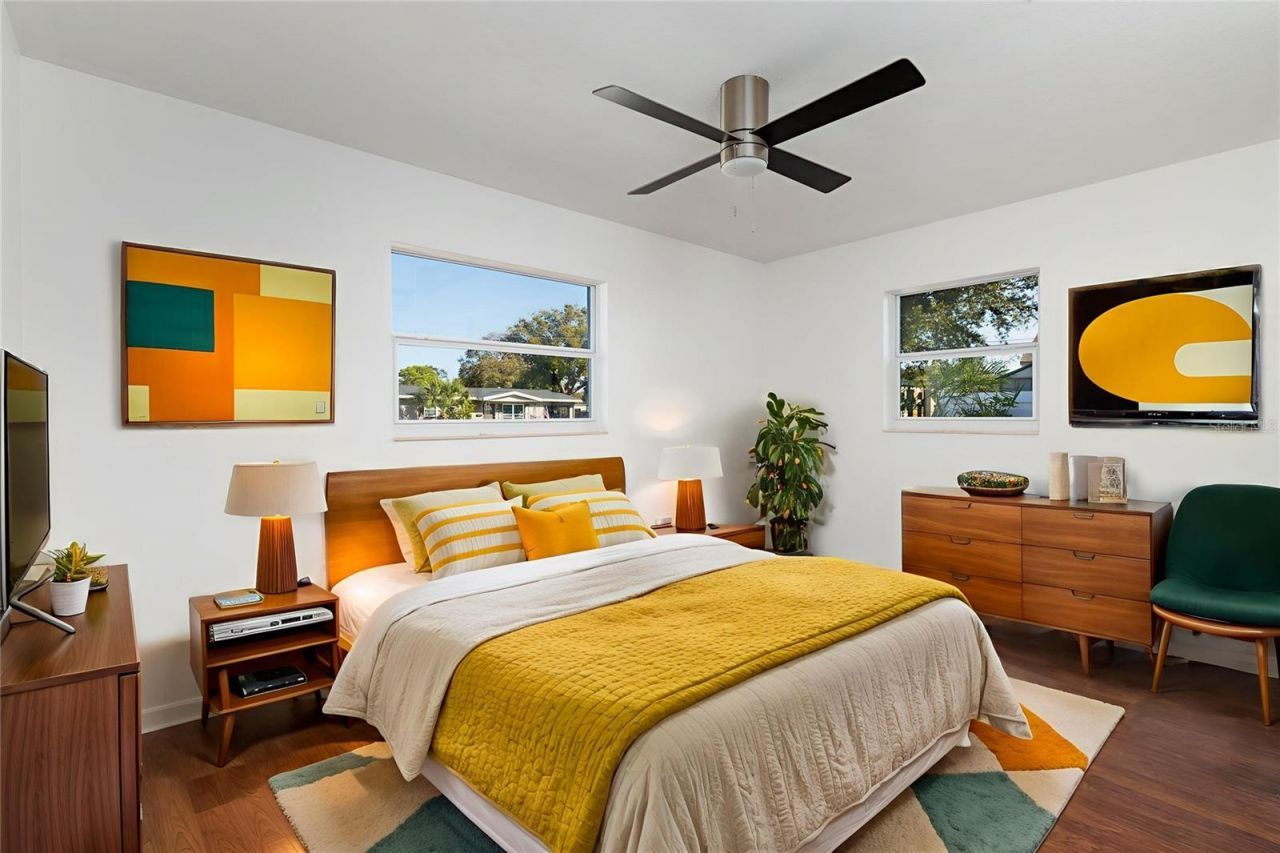 704 72nd Avenue N, Saint Petersburg, FL 33702 Photo