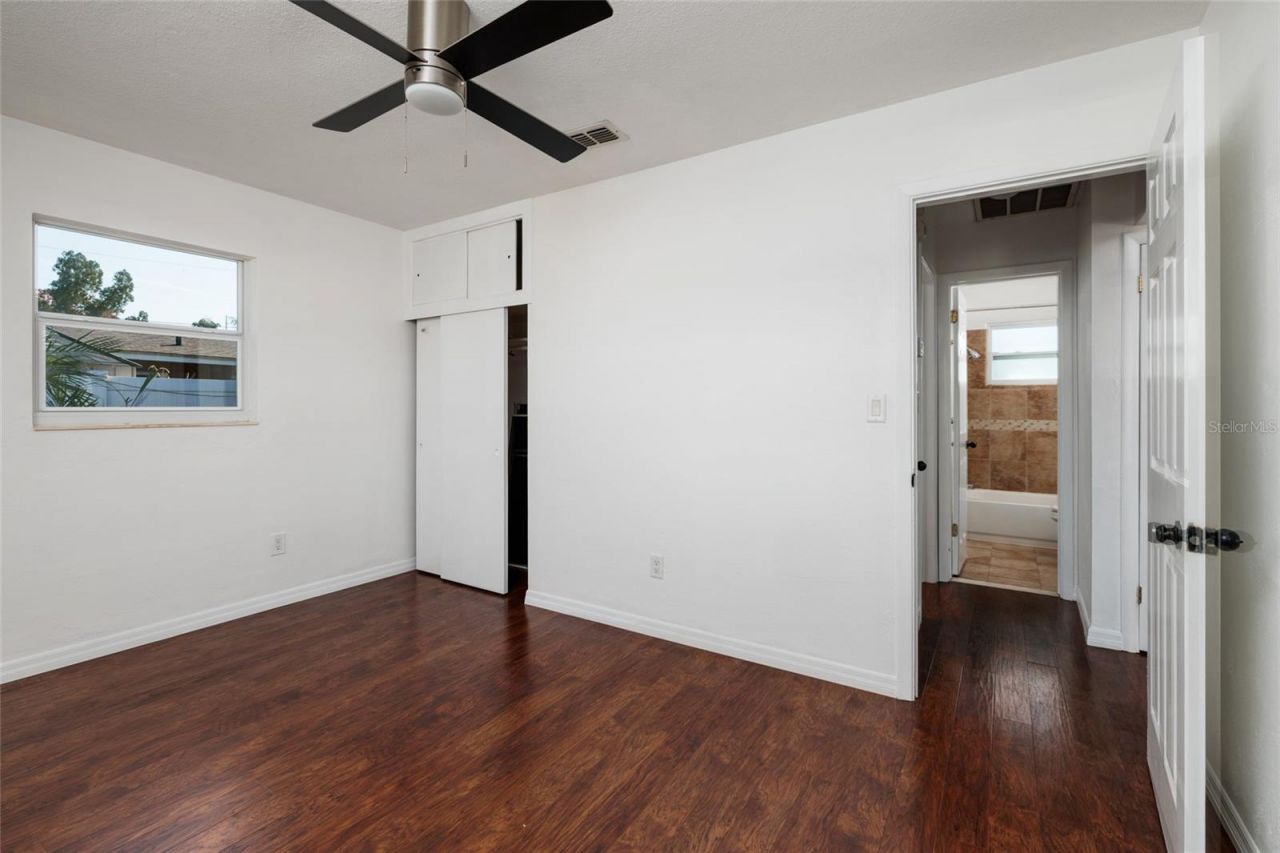 704 72nd Avenue N, Saint Petersburg, FL 33702 Photo