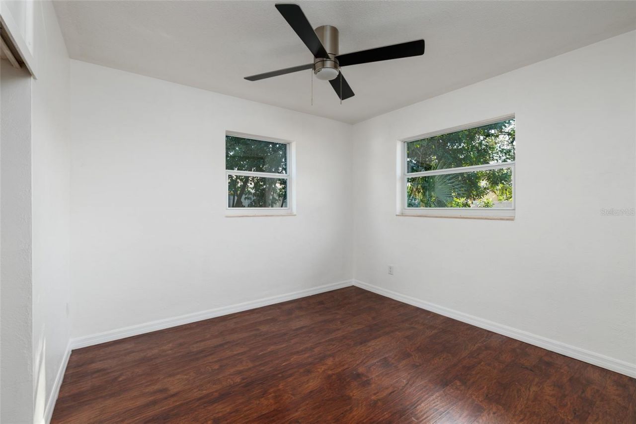 704 72nd Avenue N, Saint Petersburg, FL 33702 Photo