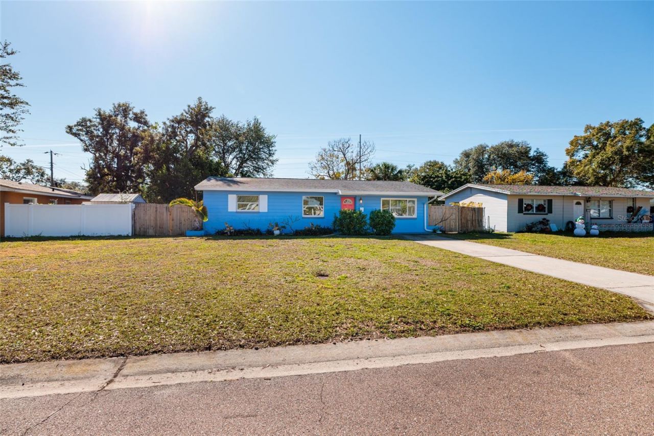 704 72nd Avenue N, Saint Petersburg, FL 33702 Photo