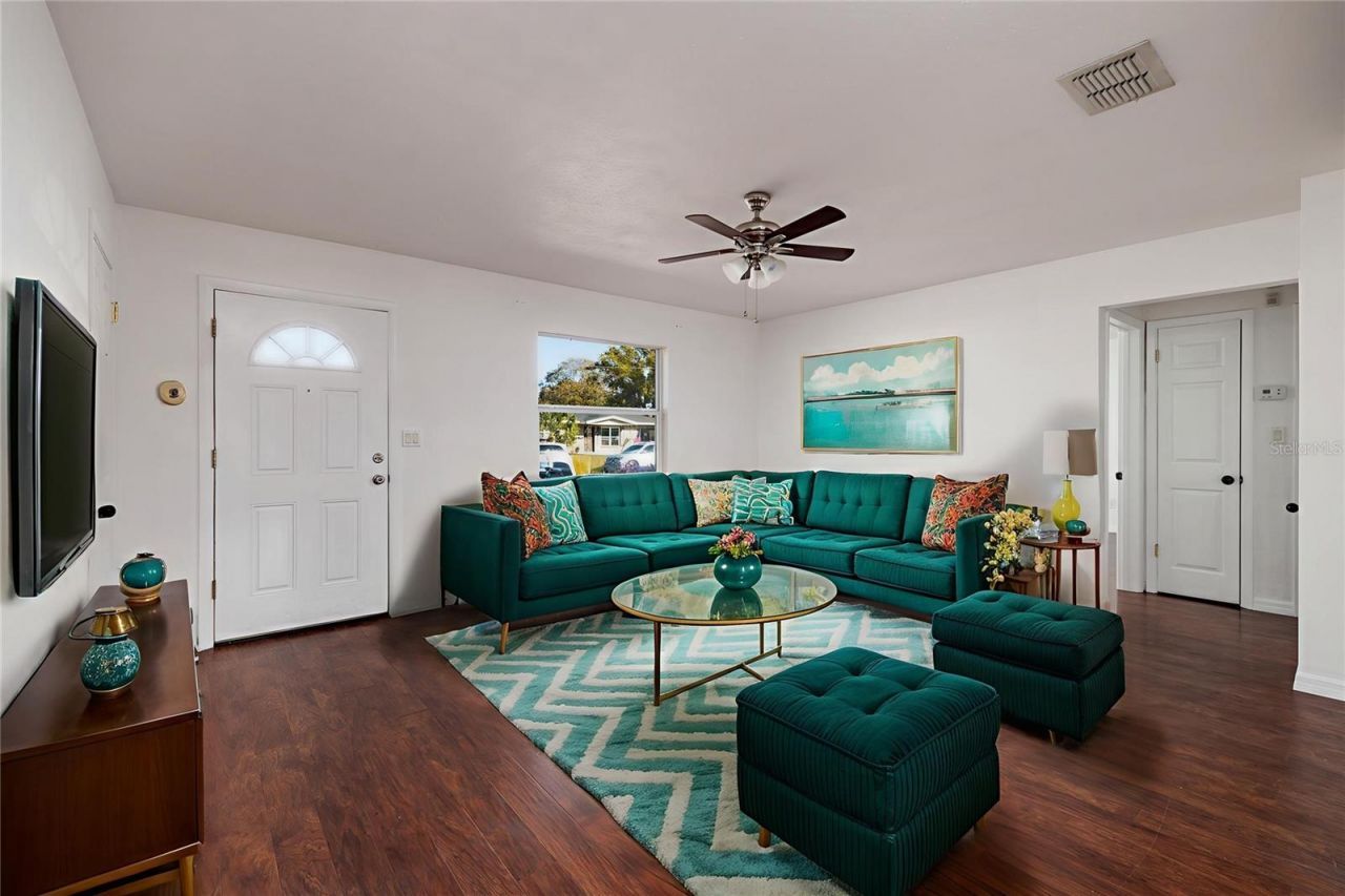 704 72nd Avenue N, Saint Petersburg, FL 33702 Photo