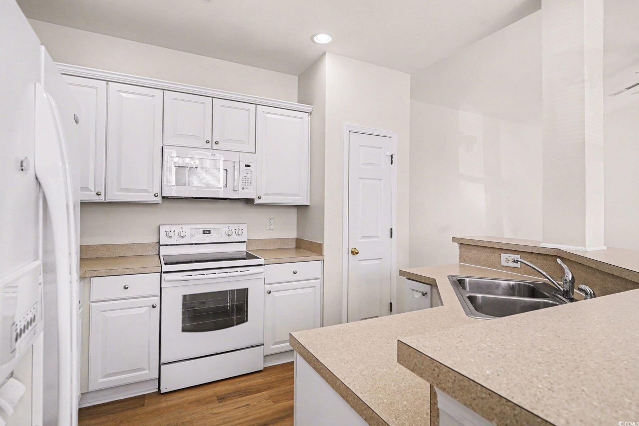 328 Kiskadee Loop Photo 7