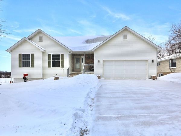 101 2nd Street, Holdingford, MN 56340