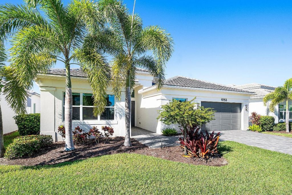 9753 Golden Crescent Drive, Boynton Beach, FL 33473 Photo