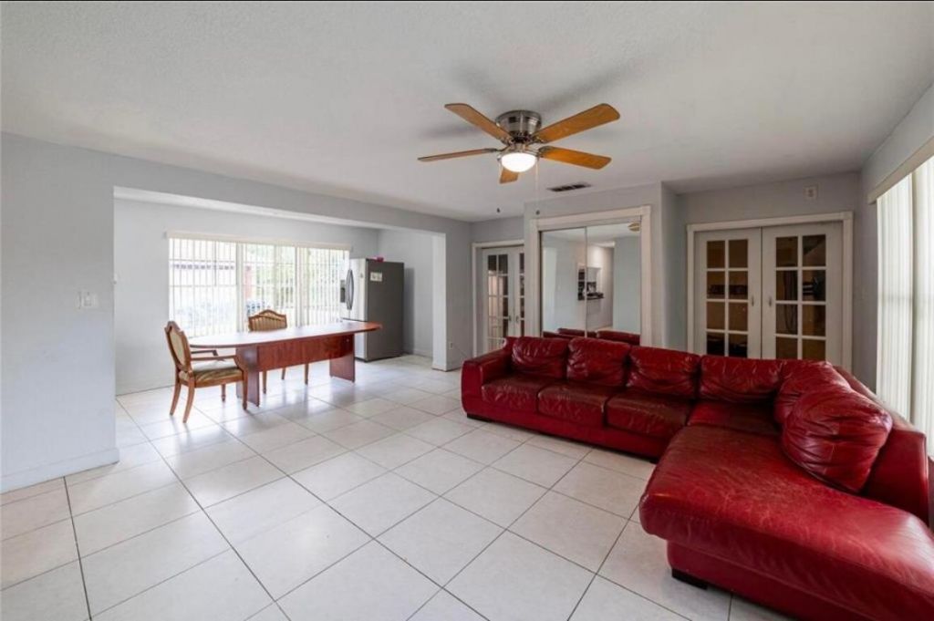 4416 W Broward Boulevard, Plantation, FL 33317 Photo