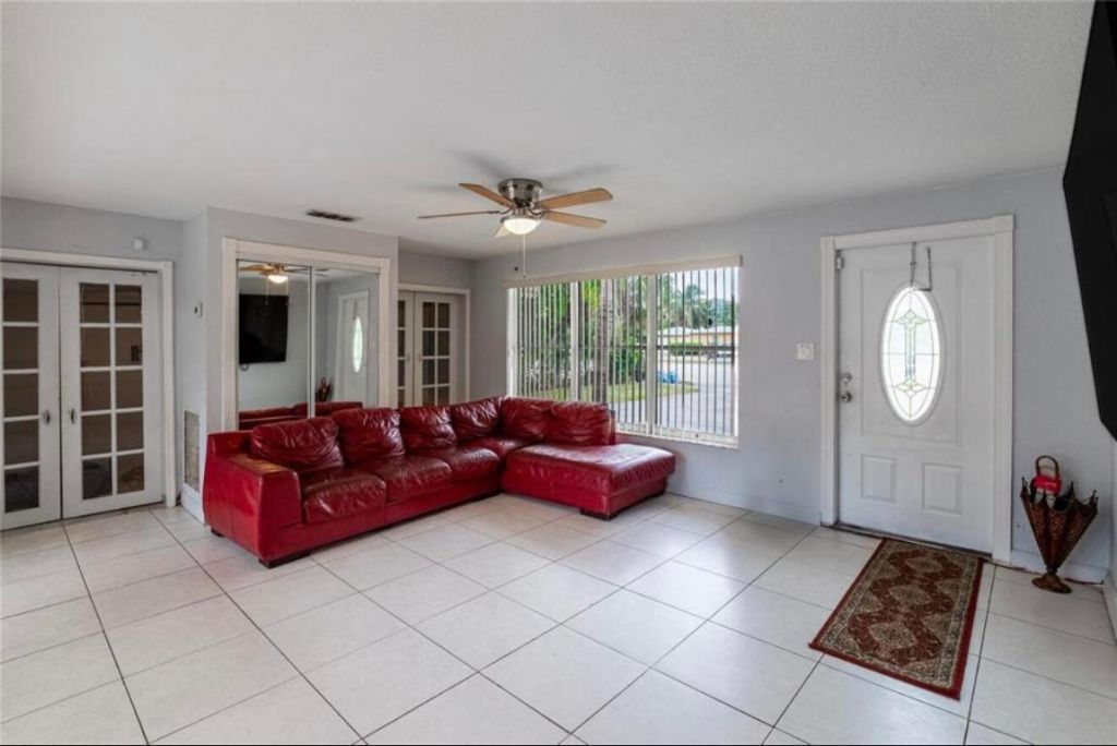 4416 W Broward Boulevard, Plantation, FL 33317 Photo