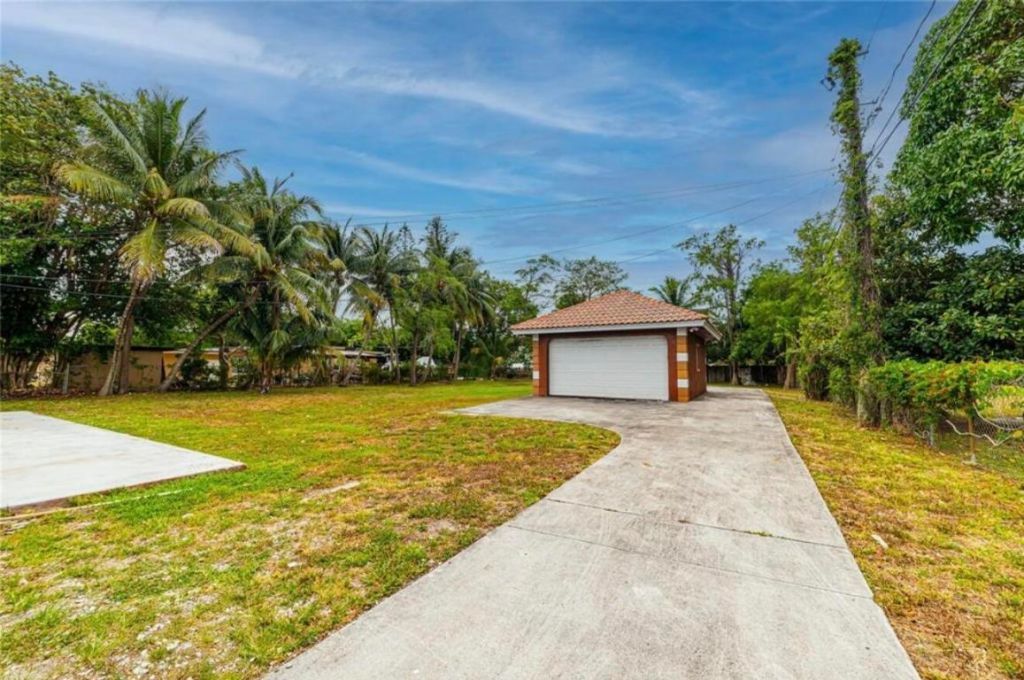 4416 W Broward Boulevard, Plantation, FL 33317 Photo