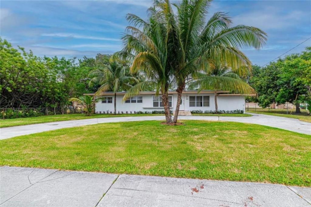 4416 W Broward Boulevard, Plantation, FL 33317 Photo