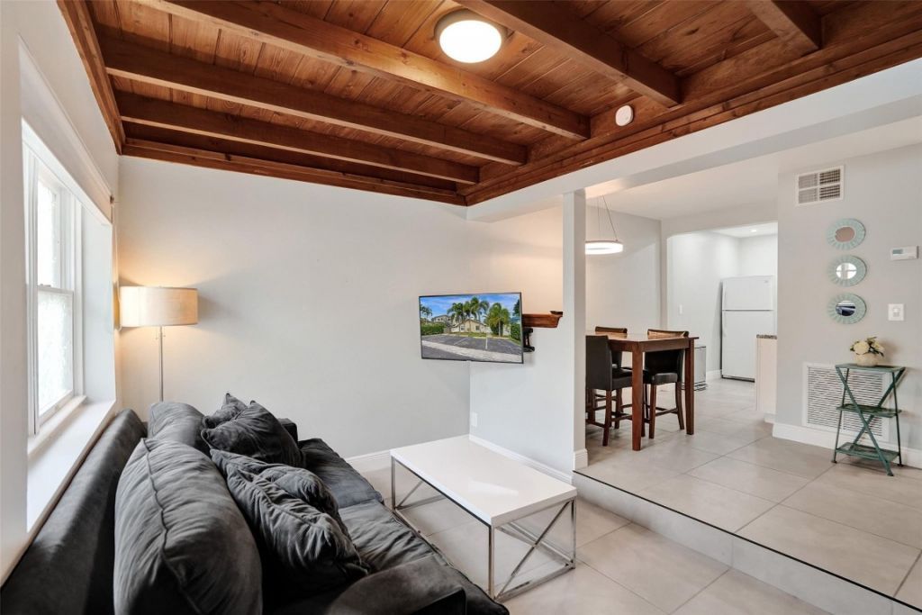 901 SE 14th Court, Unit 3, Fort Lauderdale, FL 33316 Photo