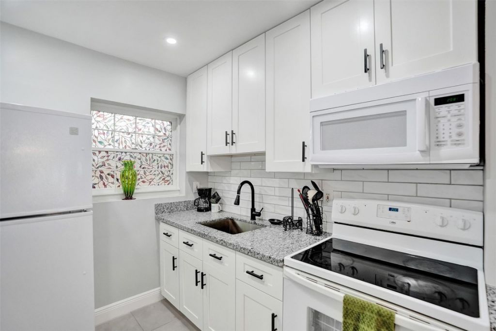 901 SE 14th Court, Unit 3, Fort Lauderdale, FL 33316 Photo