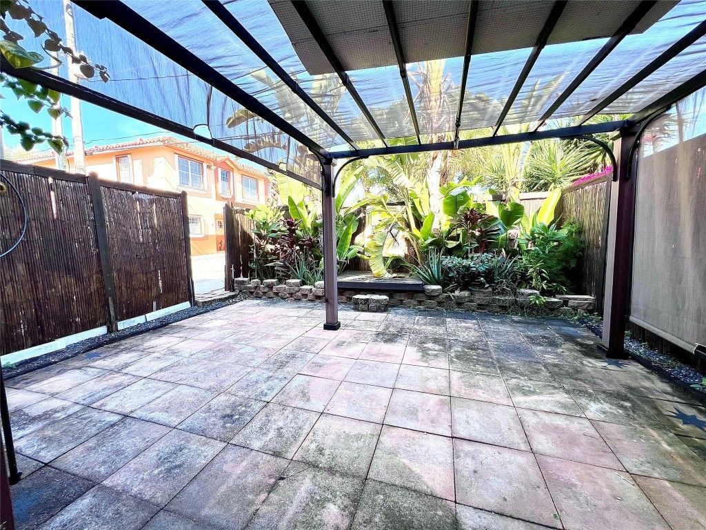 2314 Johnson Street, Unit 23D, Hollywood, FL 33020 Photo