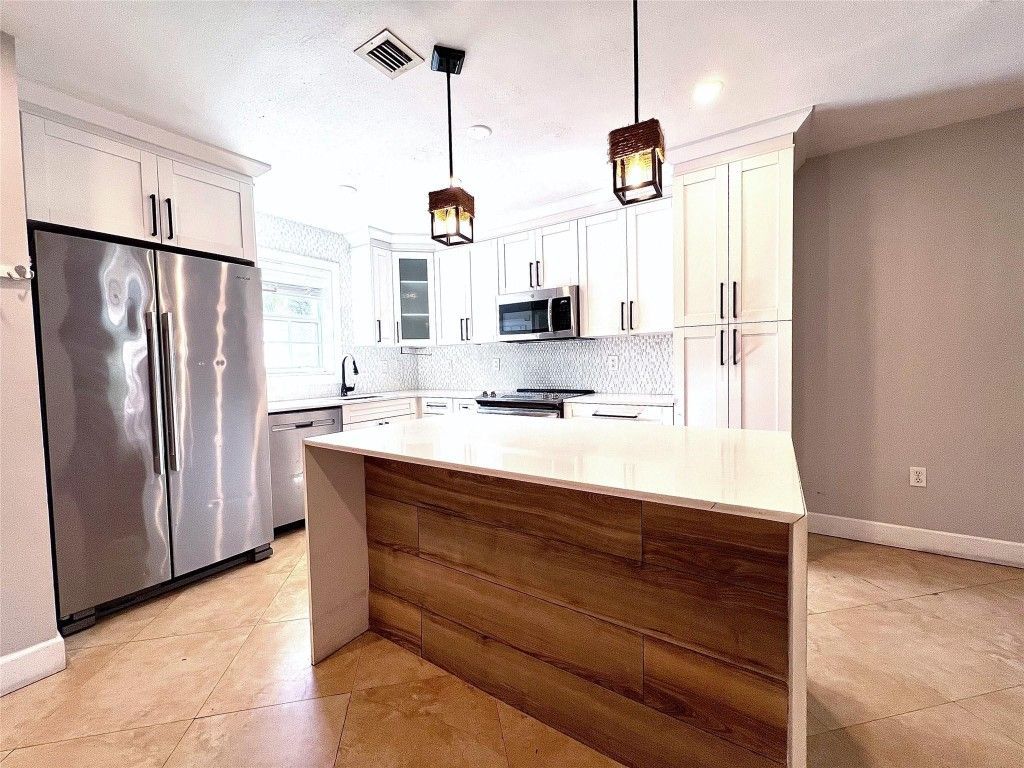 2314 Johnson Street, Unit 23D, Hollywood, FL 33020 Photo