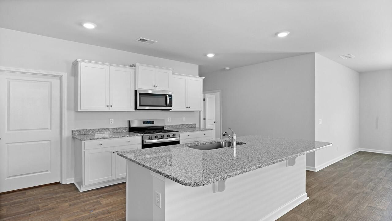 175 Bee Tree Boulevard Photo 3