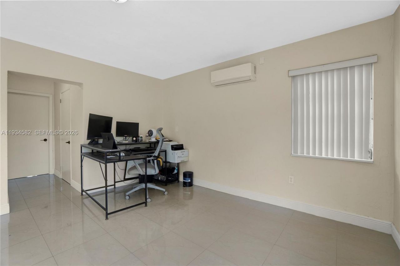 1245 NW 130th St, North Miami, FL 33167 Photo