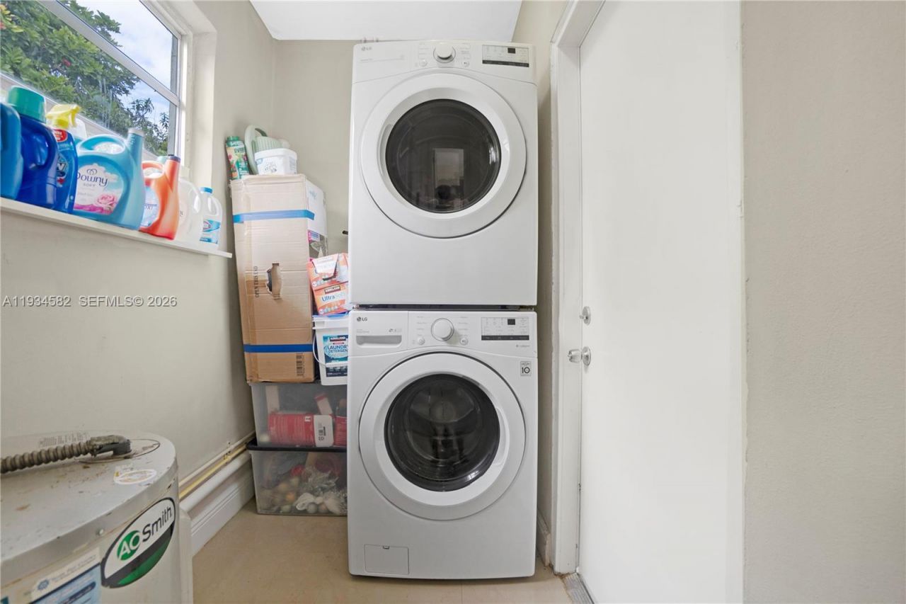 1245 NW 130th St, North Miami, FL 33167 Photo