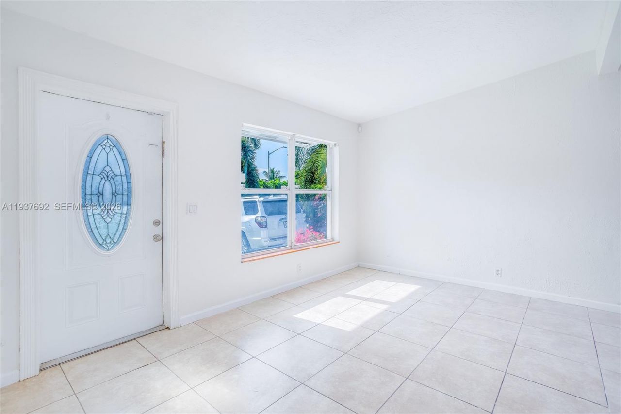 1305 11th Ct, West Palm Beach, FL 33401 Photo