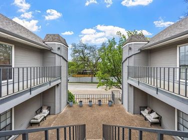 218 N Beacon Street, Unit 108, Dallas, TX 75214
