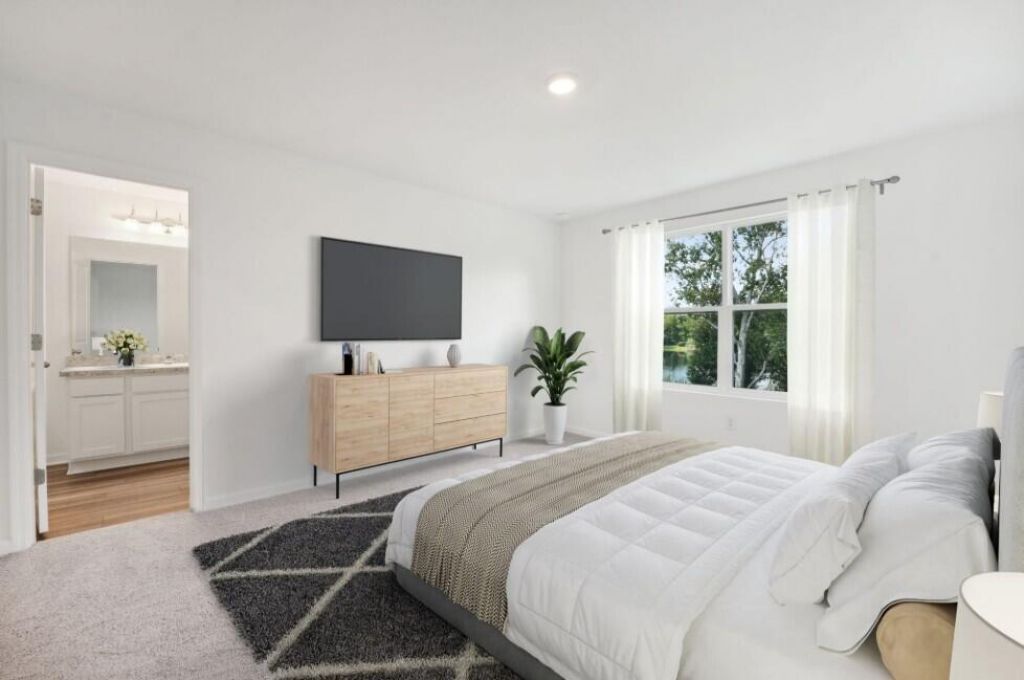 472 Colchester Court Photo 15