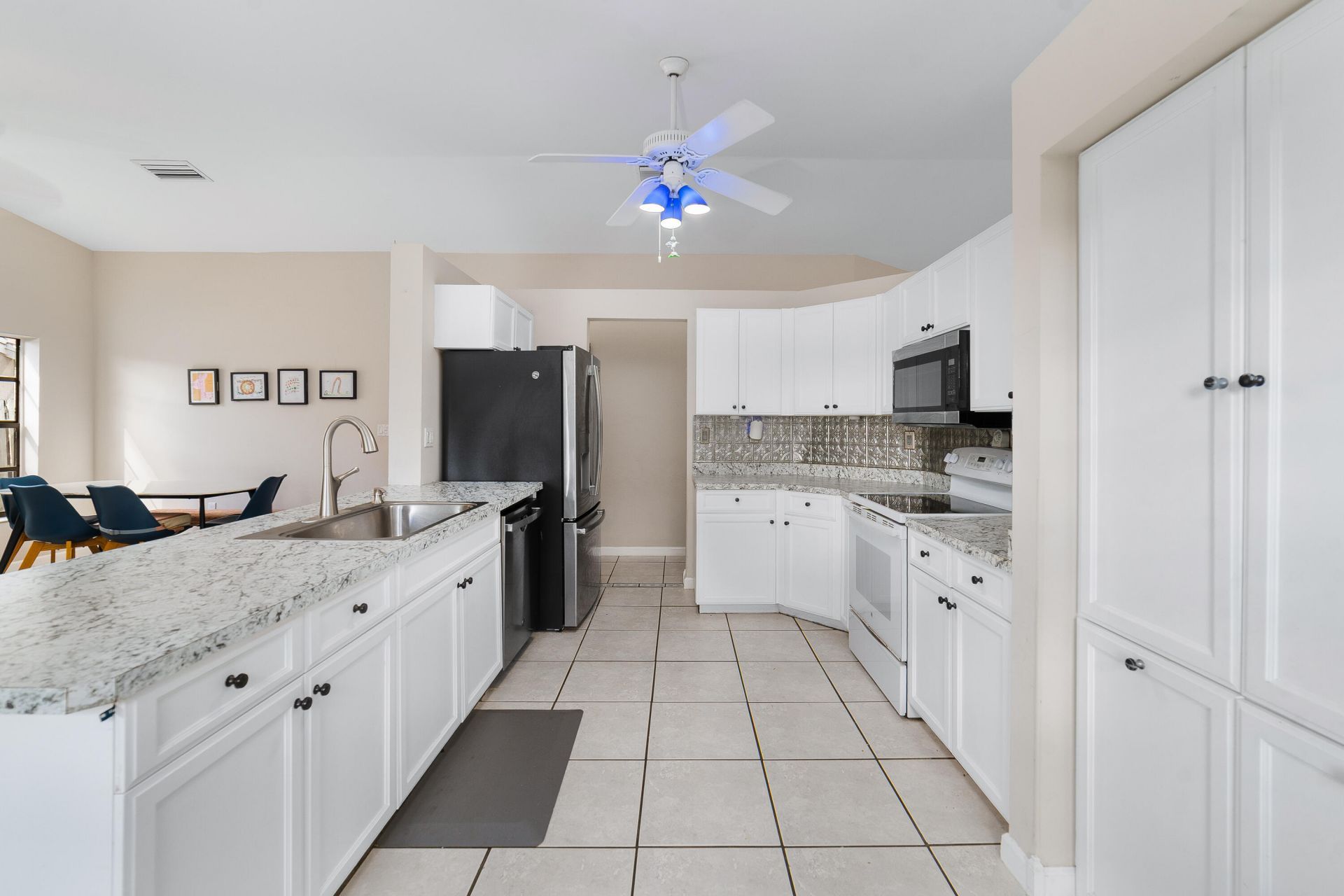 1060 Cedar Creek Way, Davie, FL 33325 Photo