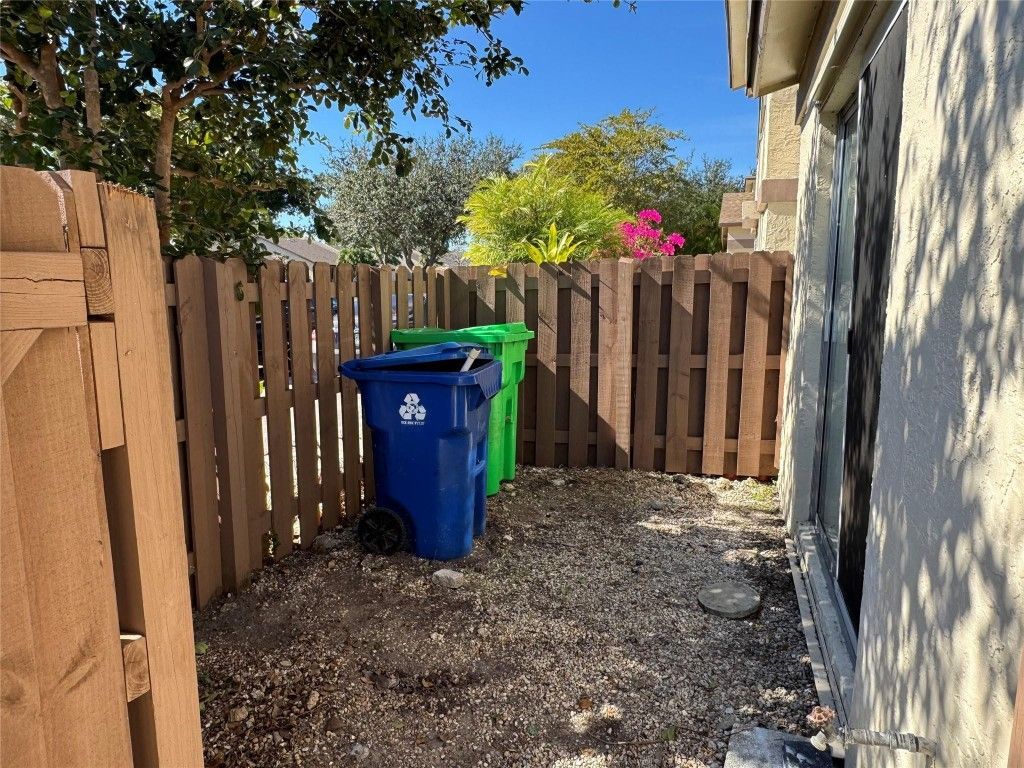 10725 NW 30th Place, Unit 6, Sunrise, FL 33322 Photo