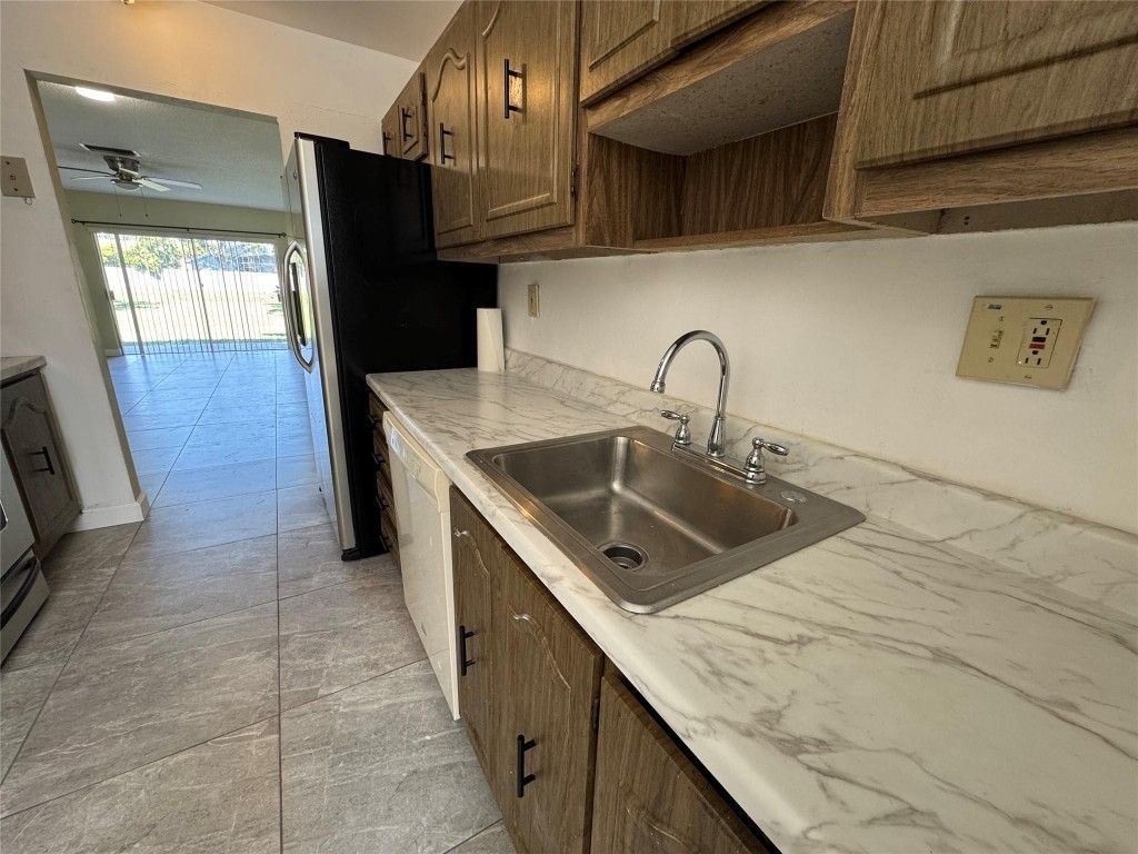 10725 NW 30th Place, Unit 6, Sunrise, FL 33322 Photo