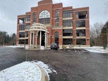 822 Kumho Drive, Unit #101/104, Fairlawn, OH 44333
