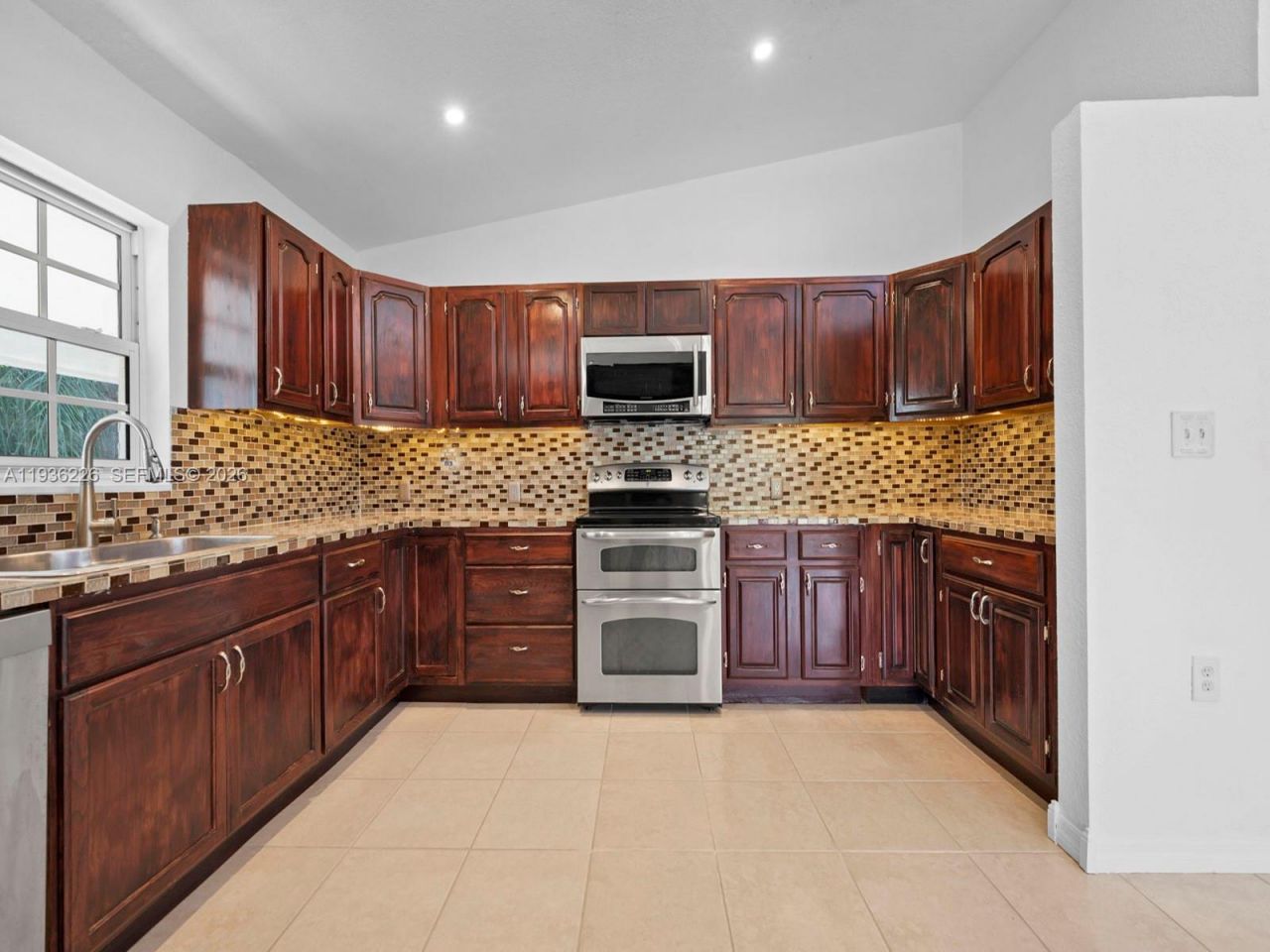 18901 SW 59th St, Southwest Ranches, FL 33332 Photo