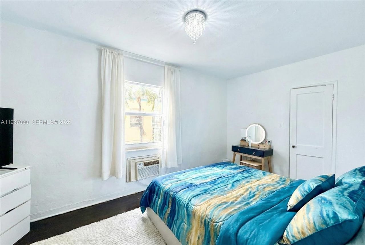 7820 Harding Ave, Miami Beach, FL 33141 Photo