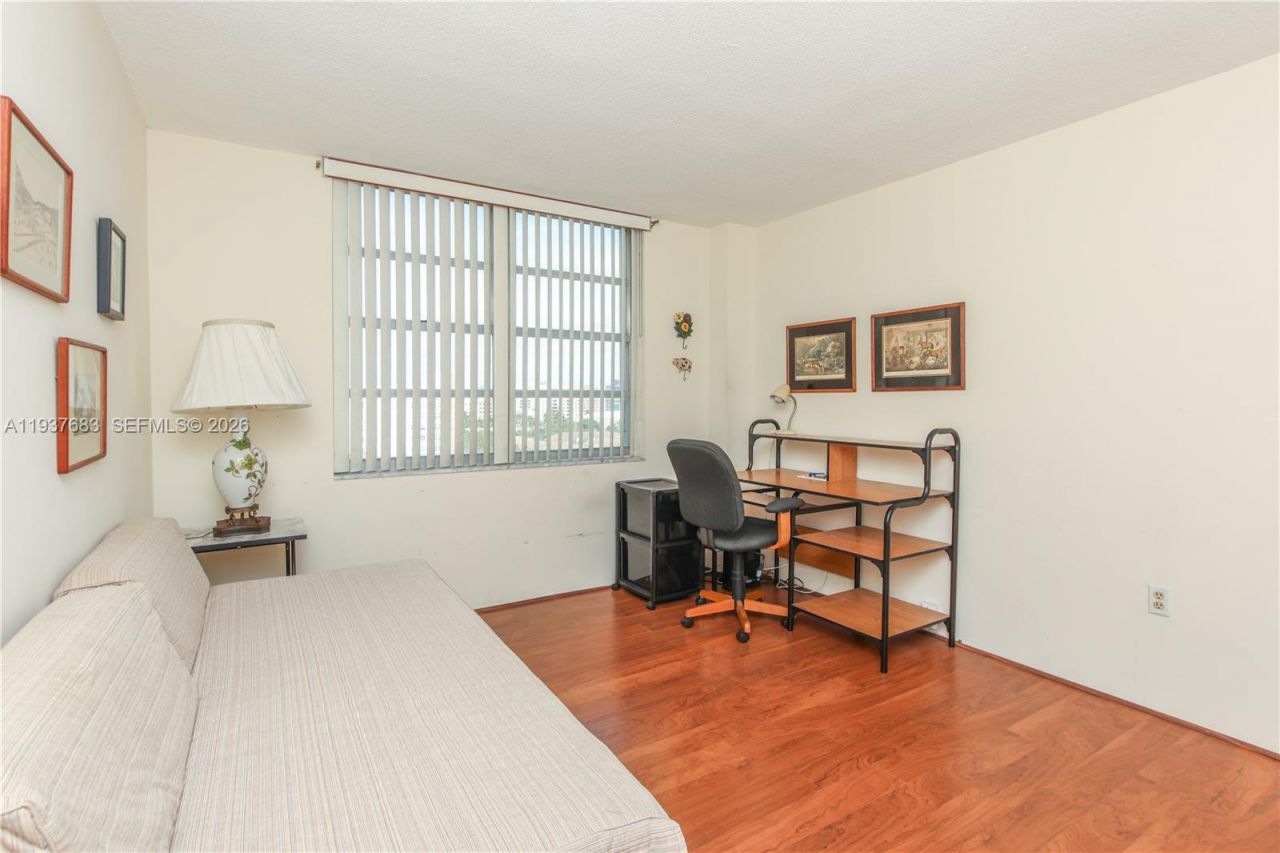 2780 NE 183rd St , Unit 901, Aventura, FL 33160 Photo