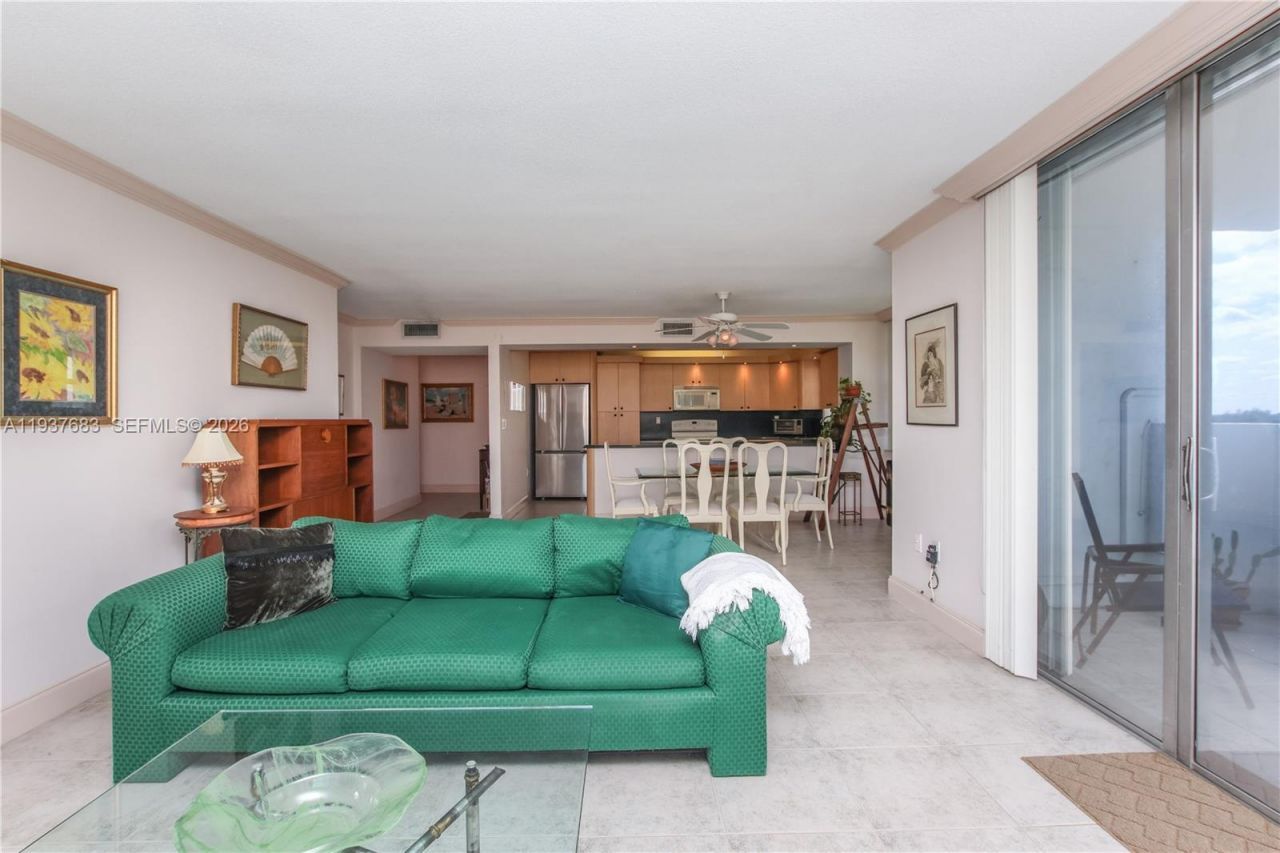 2780 NE 183rd St , Unit 901, Aventura, FL 33160 Photo