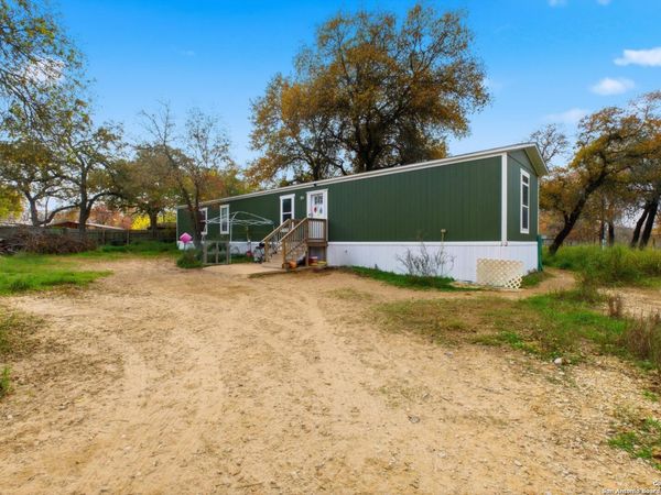 4426 Southern Trl, Von Ormy, TX 78073