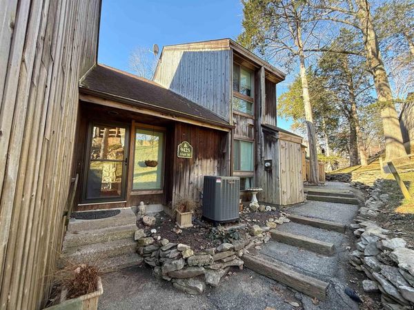 9425 S Pointe LaSalles Drive, Unit 50, Bloomington, IN 47401