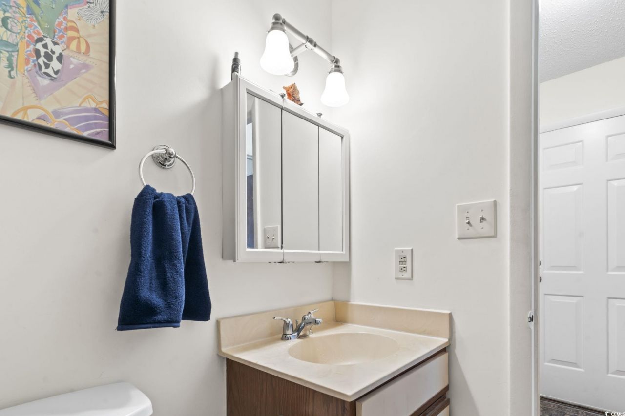 500 Fairway Village Dr. Photo 25