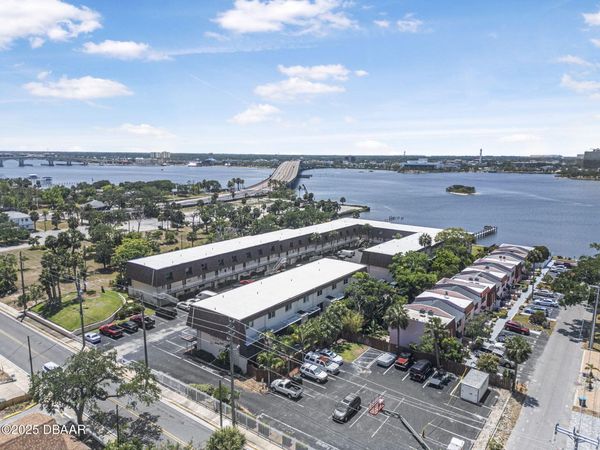 144 S Halifax Avenue, Unit 3, Daytona Beach, FL 32118