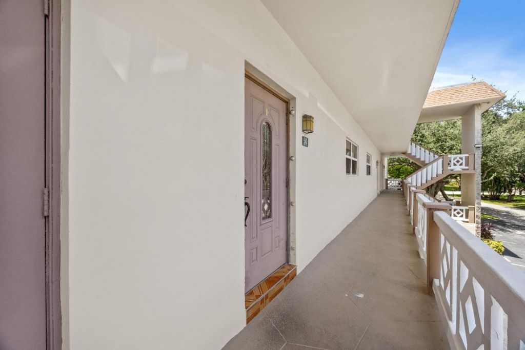 3405 NW 48 Avenue, Unit J514, Lauderdale Lakes, FL 33319 Photo