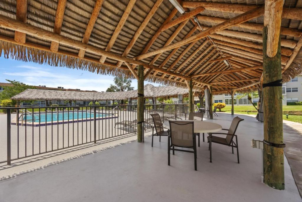 3405 NW 48 Avenue, Unit J514, Lauderdale Lakes, FL 33319 Photo