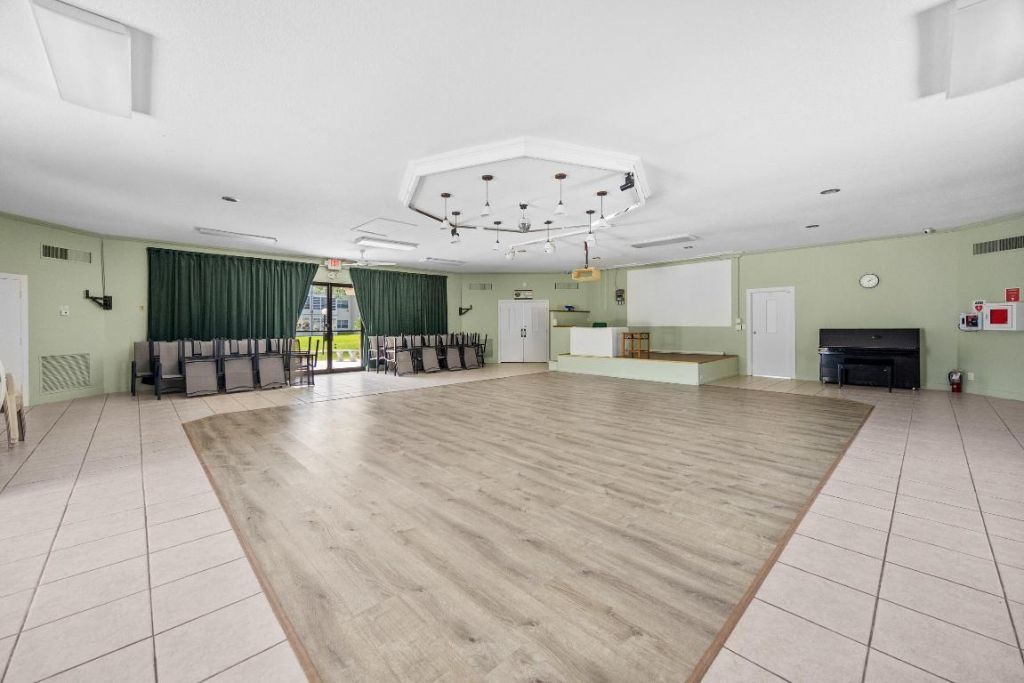 3405 NW 48 Avenue, Unit J514, Lauderdale Lakes, FL 33319 Photo