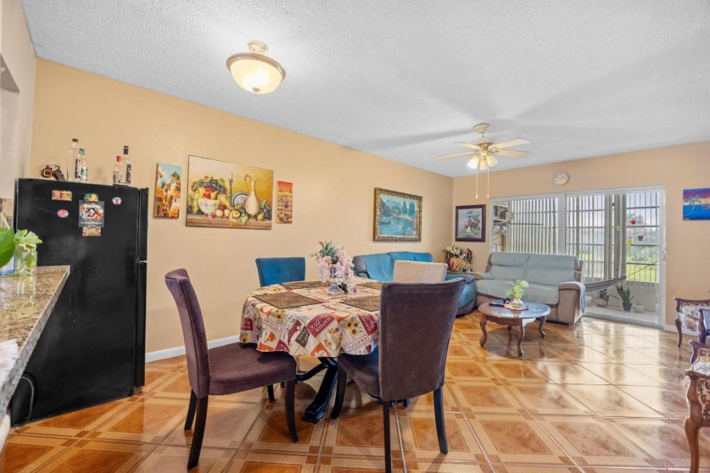 3405 NW 48 Avenue, Unit J514, Lauderdale Lakes, FL 33319 Photo