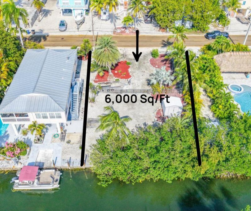 27426 Martinique Lane, Ramrod, FL 33042 Photo