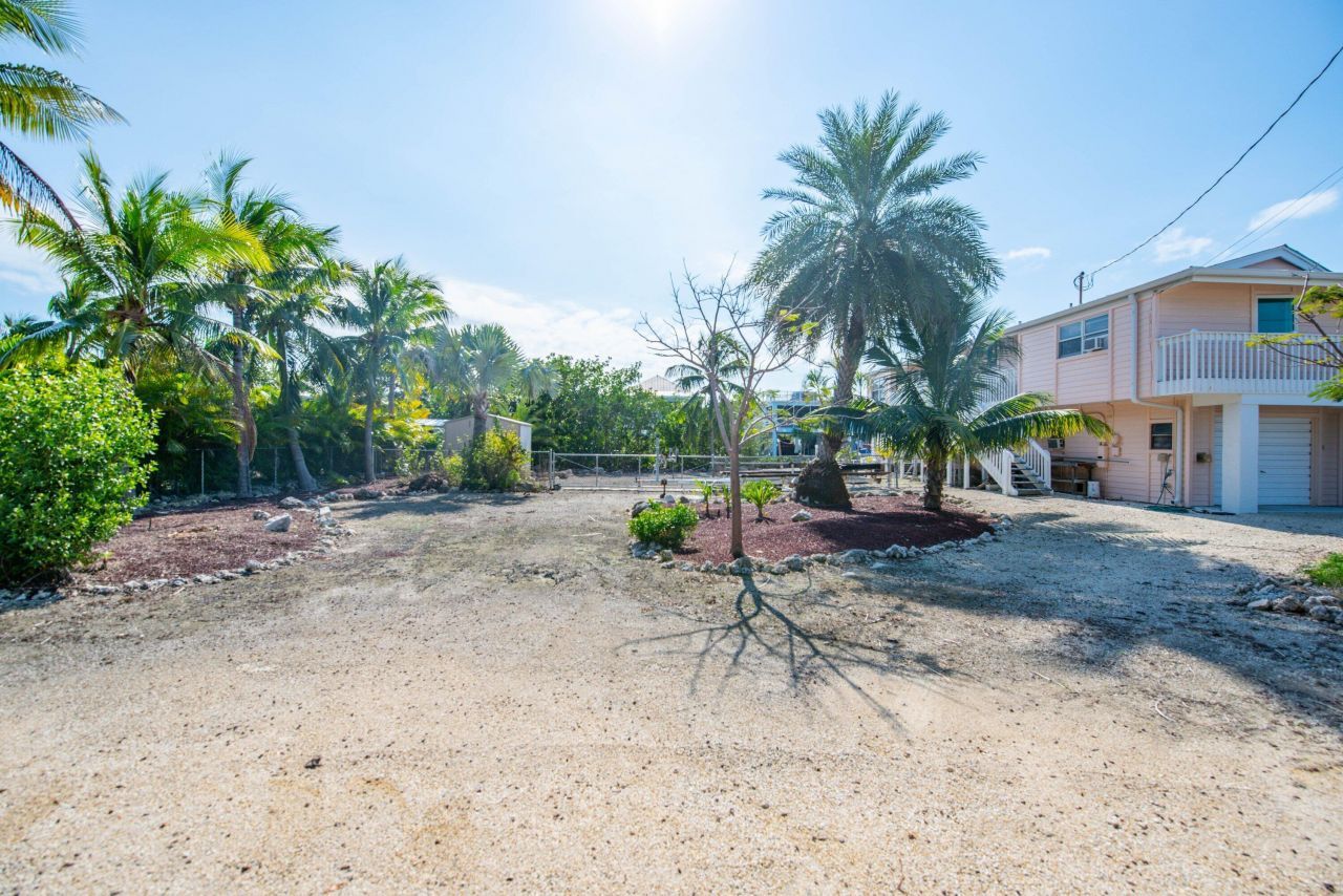 27426 S Martinique Lane, Ramrod, FL 33042 Photo