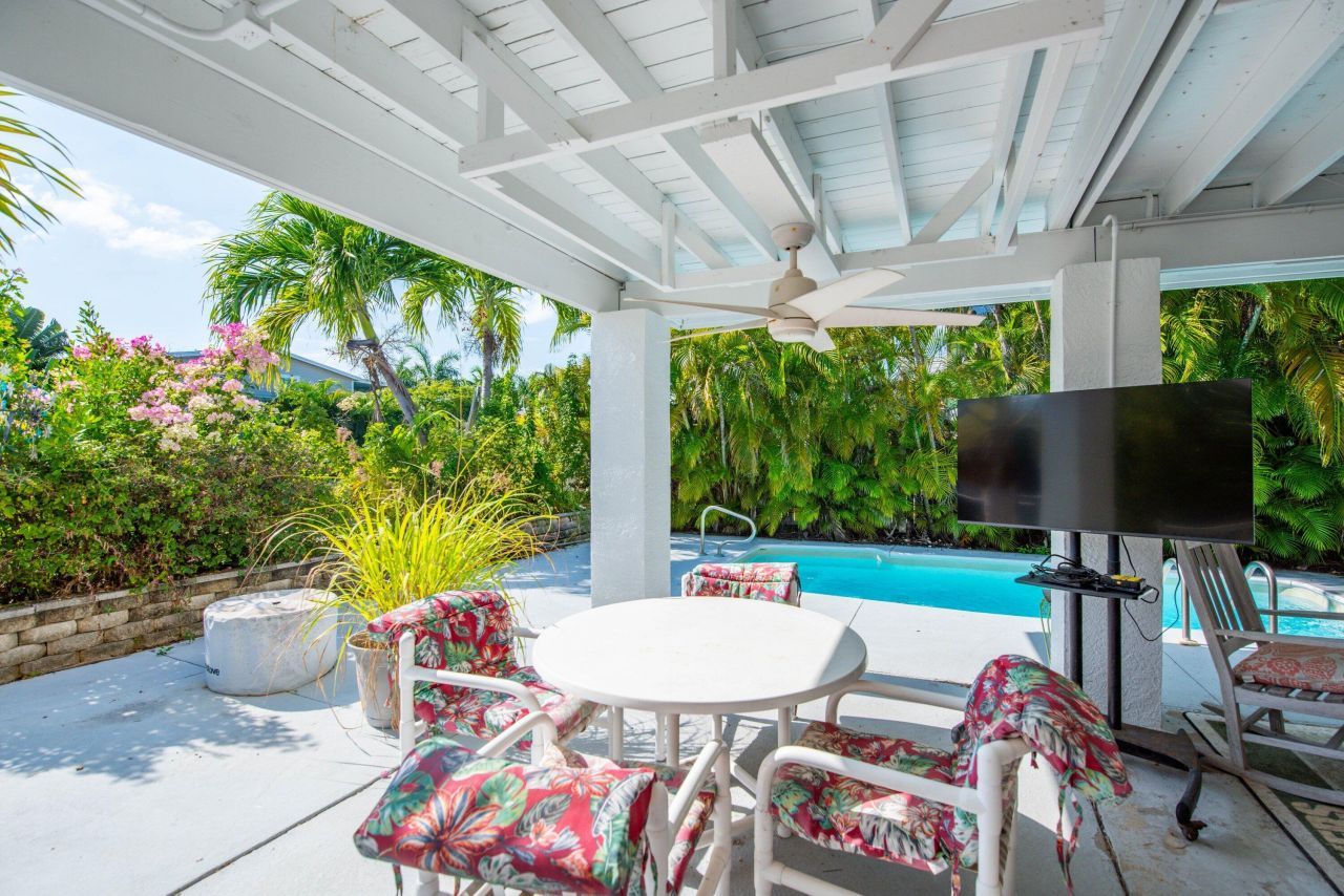 27426 S Martinique Lane, Ramrod, FL 33042 Photo