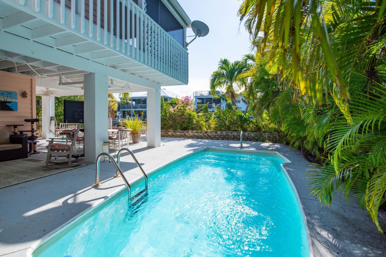 27426 S Martinique Lane, Ramrod, FL 33042 Photo