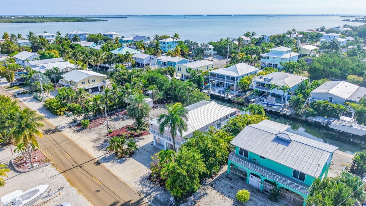 27426 S Martinique Lane, Ramrod, FL 33042 Photo