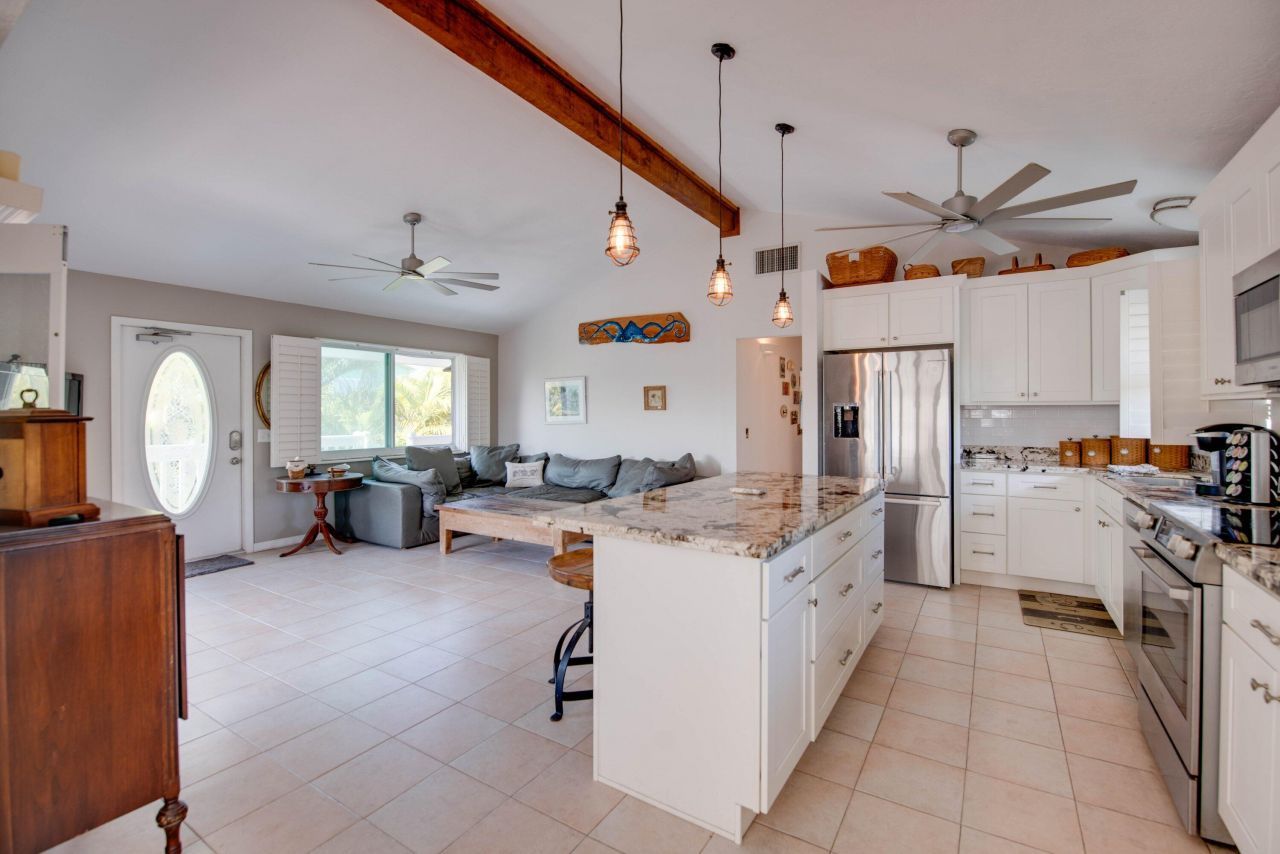 27426 S Martinique Lane, Ramrod, FL 33042 Photo